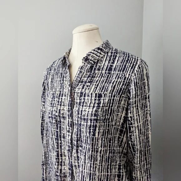 Anthropologie Blue and White Relaxed Button Down Blouse - Picture 5 of 9